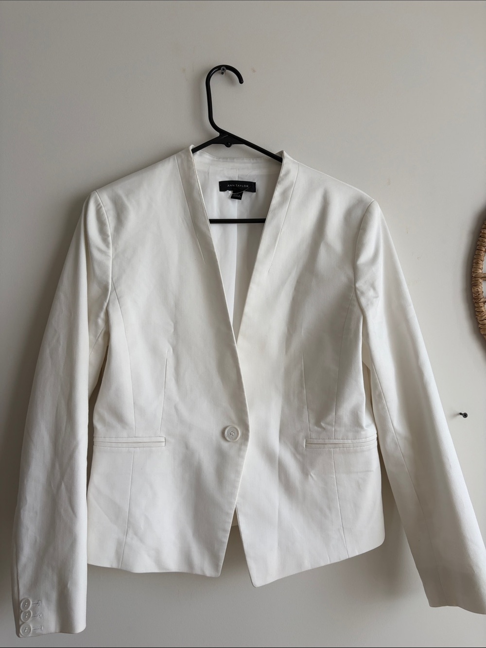 Ann Taylor White Single-Button V-Neck Blazer